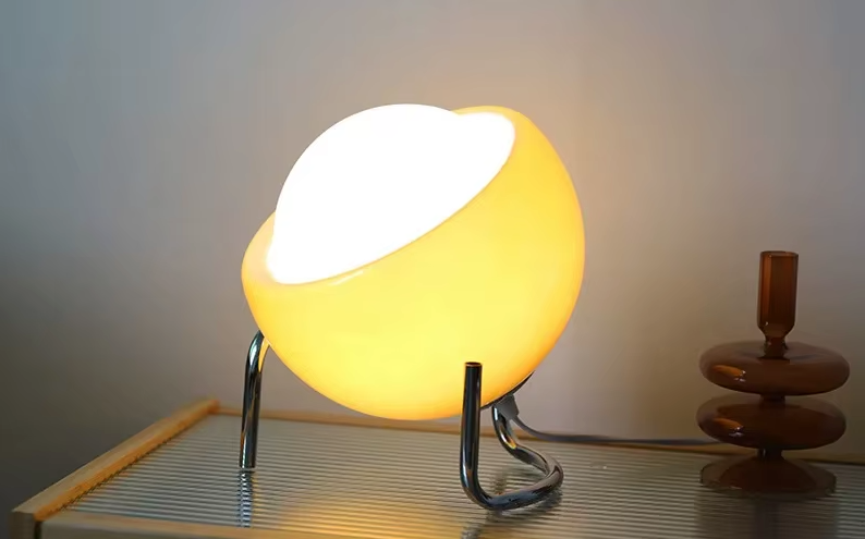 Qasim Bauhaus lampa stołowa | 1+1 GRATIS