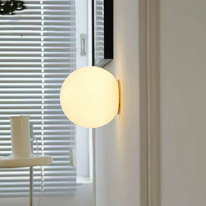 Minimalistyczna Lampa Ścienna Bauhaus Orb | 1+1 GRATIS